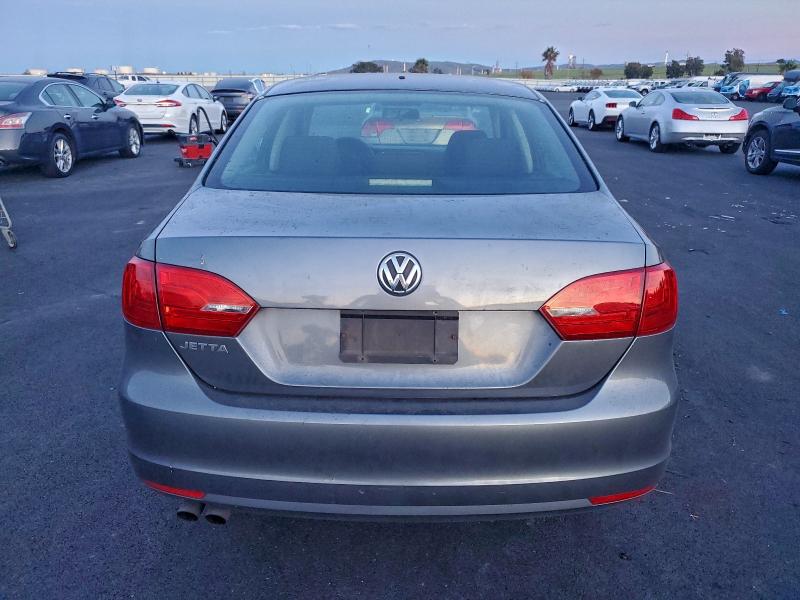 2011 VOLKSWAGEN JETTA BASE #3312797100