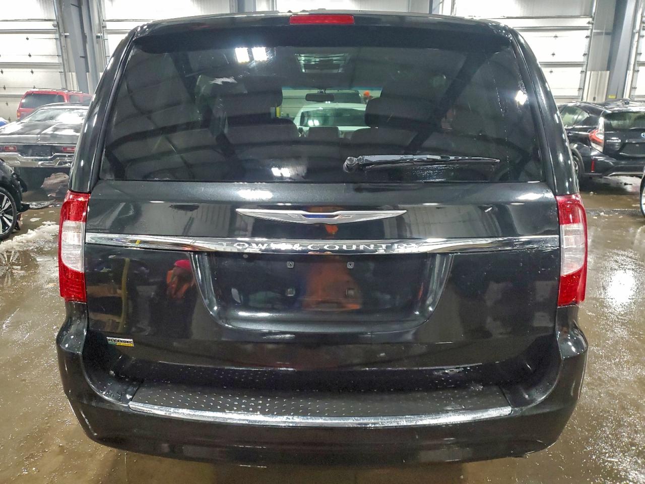 CHRYSLER TOWN & COUNTRY TOURING