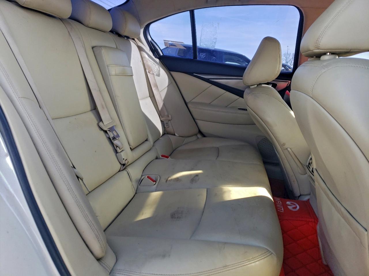 INFINITI Q50 PREMIUM