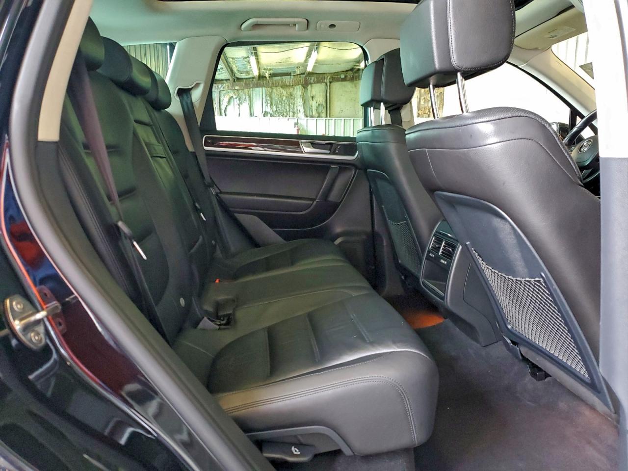 VOLKSWAGEN TOUAREG SPORT