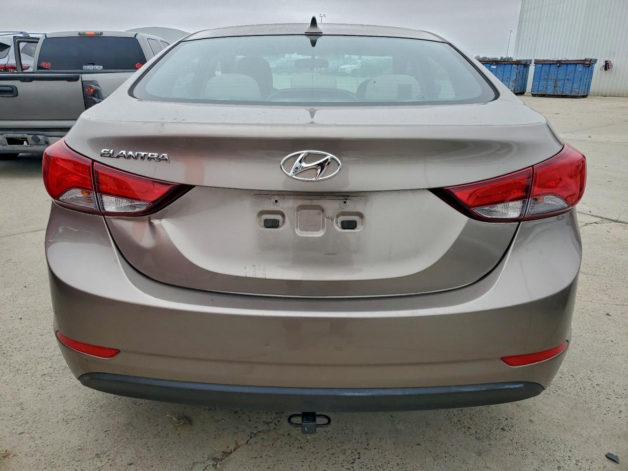 HYUNDAI ELANTRA SE
