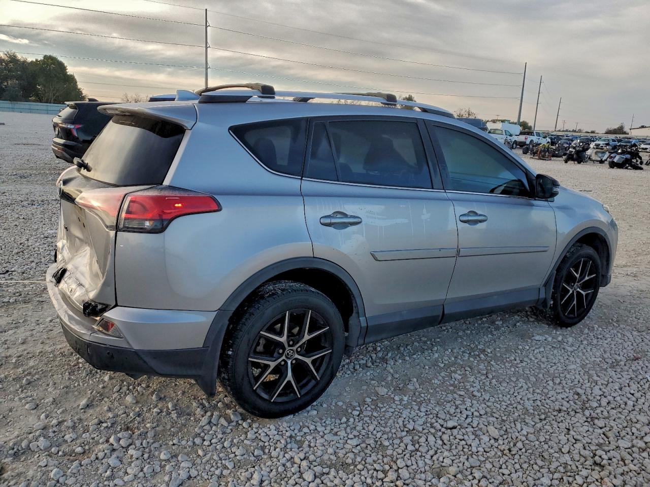 TOYOTA RAV4 SE