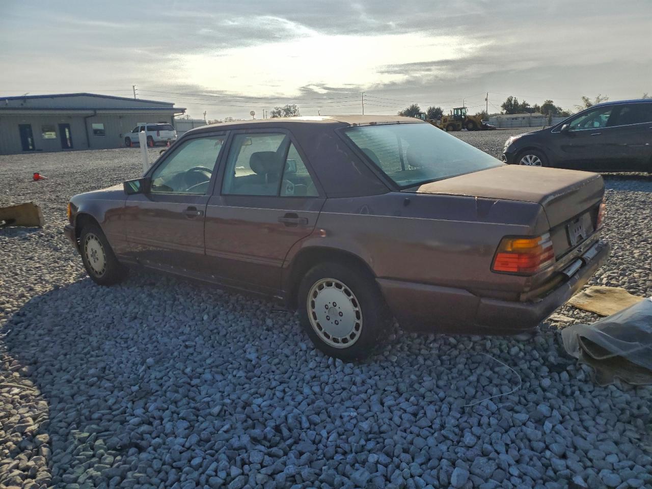 Lot #3304633949 1987 MERCEDES-BENZ 300 E