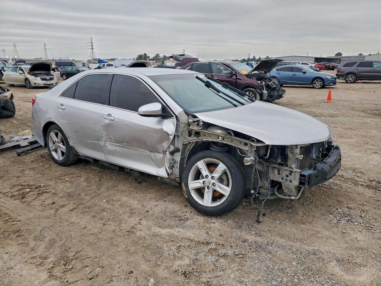 Lot #3304817550 2014 TOYOTA CAMRY L