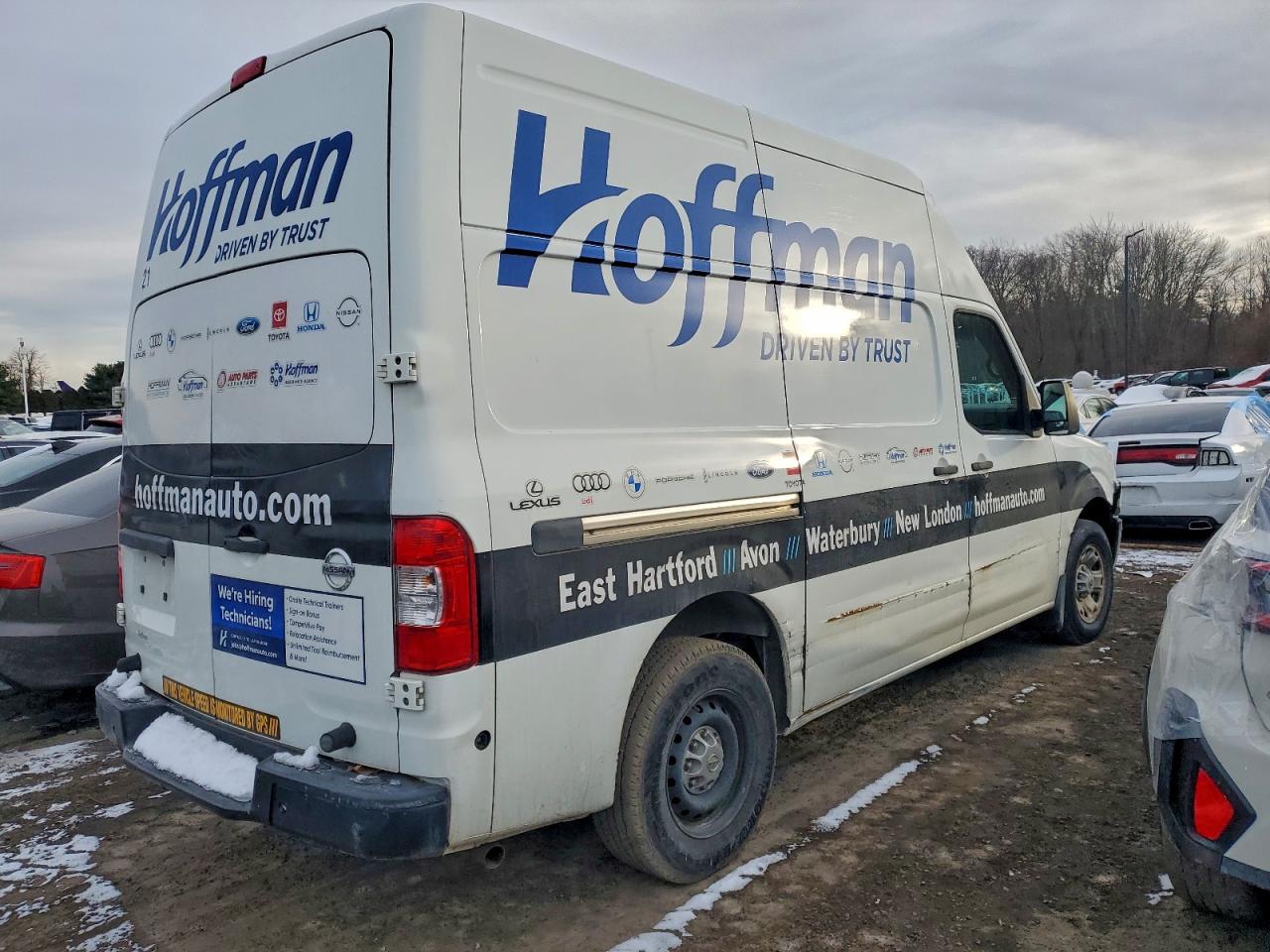 NISSAN NV2500 2500 S