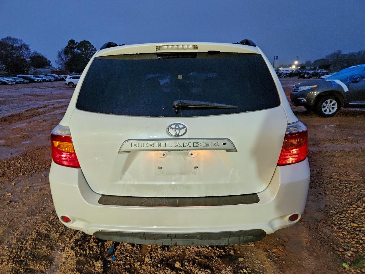 TOYOTA HIGHLANDER SE