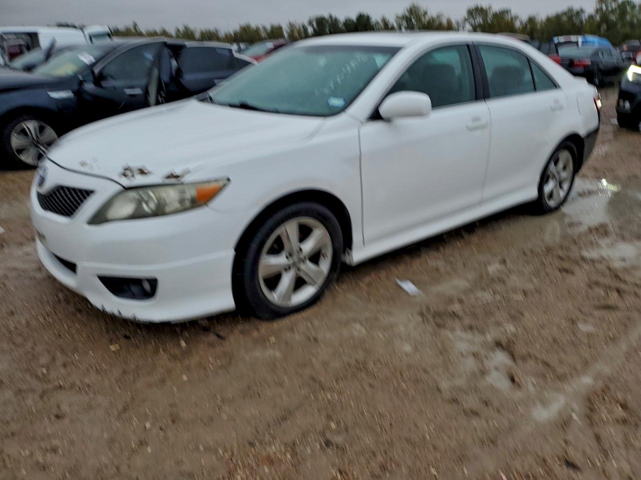 TOYOTA CAMRY BASE