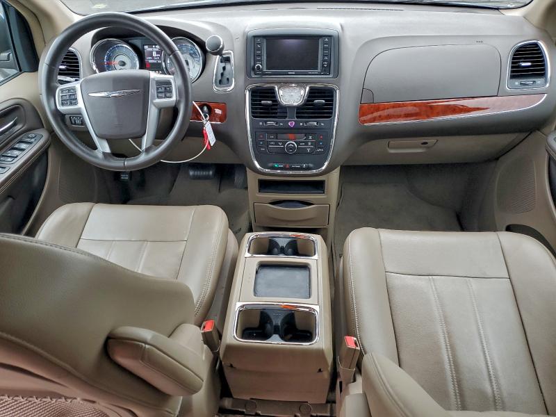 2013 CHRYSLER TOWN & COU #3304560462