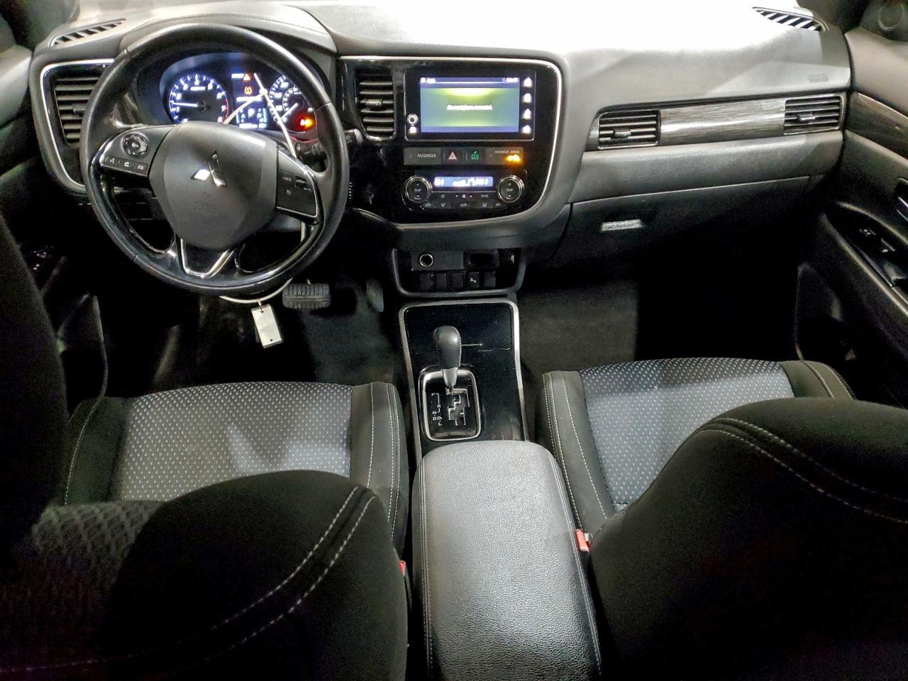 Lot #3316012780 2018 MITSUBISHI OUTLANDER