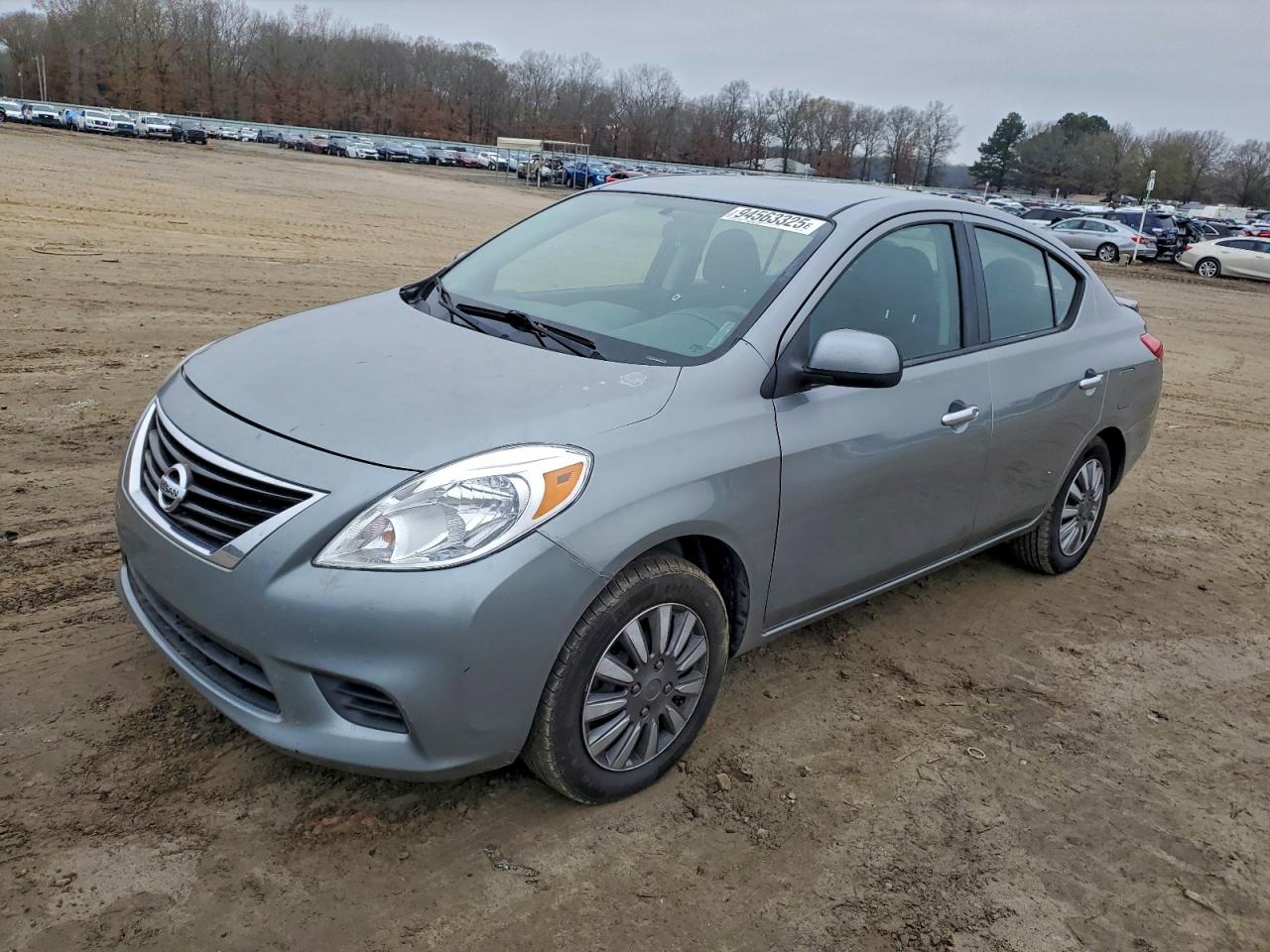 NISSAN VERSA S