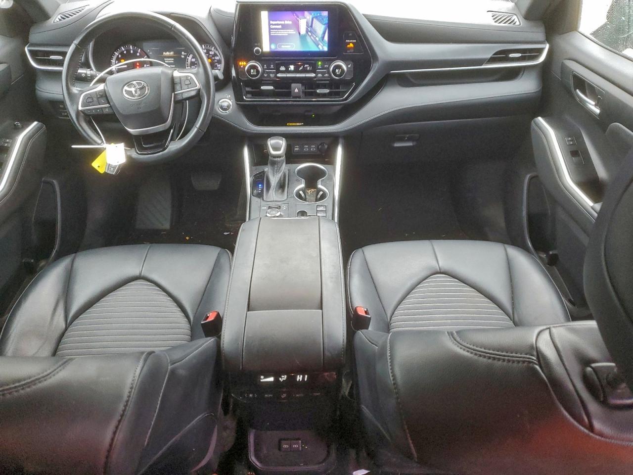 Lot #3305726747 2023 TOYOTA HIGHLANDER