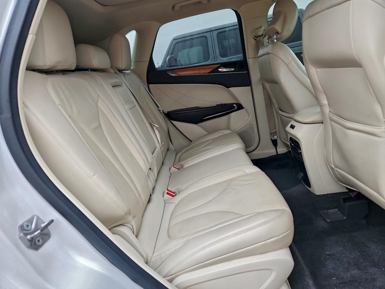 Lot #3316707418 2016 LINCOLN MKC SELECT