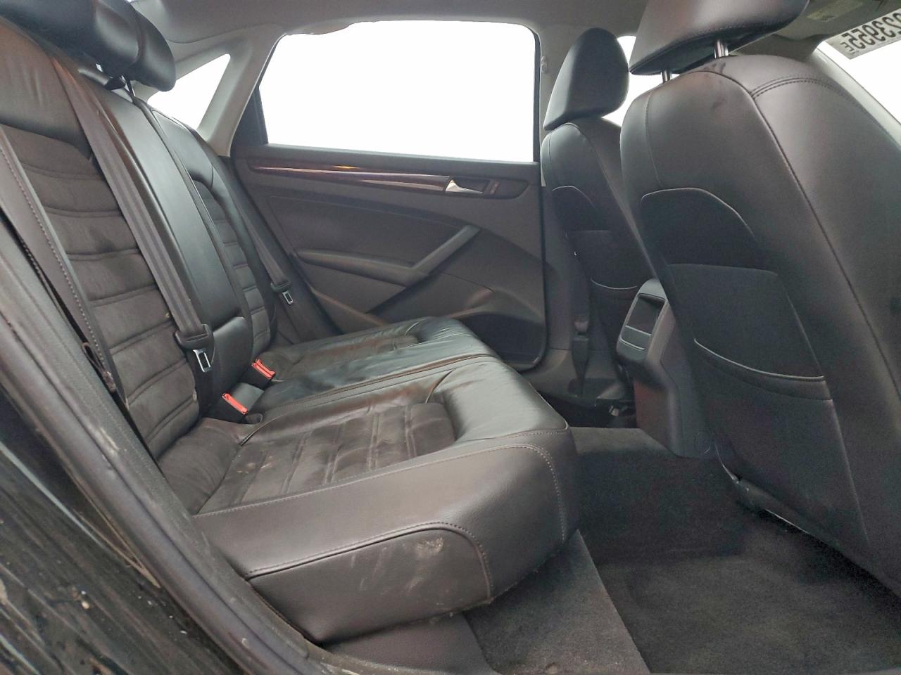 VOLKSWAGEN PASSAT SEL