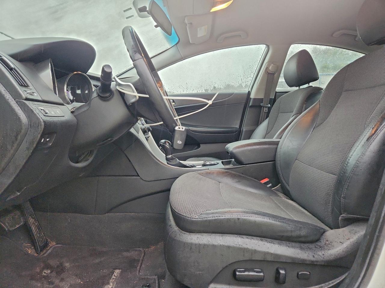 Lot #3308217169 2011 HYUNDAI SONATA SE