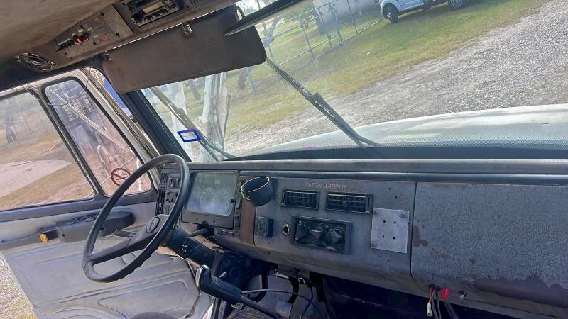 2001 FREIGHTLINER MEDIUM CON #3312617159
