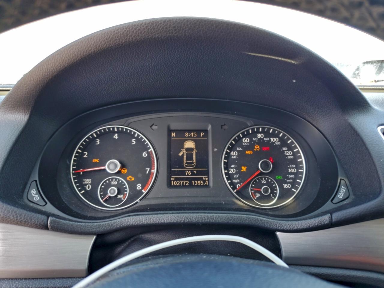 VOLKSWAGEN PASSAT SE