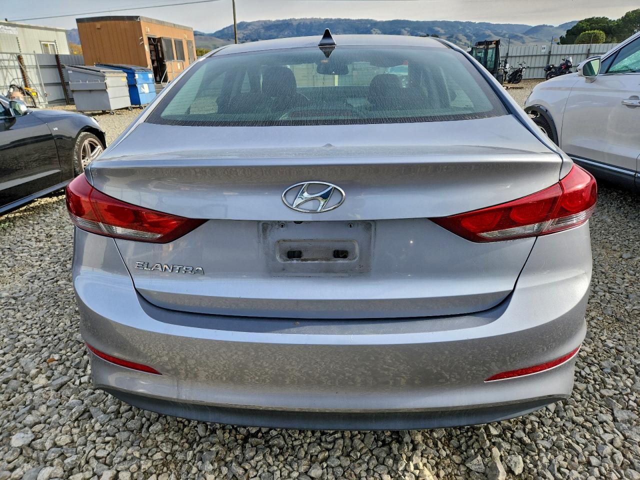 HYUNDAI ELANTRA SE