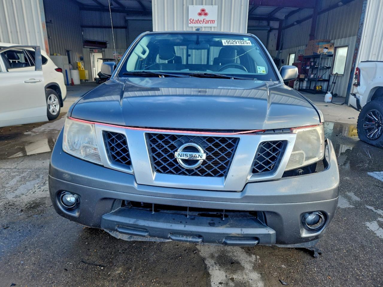 NISSAN FRONTIER SV