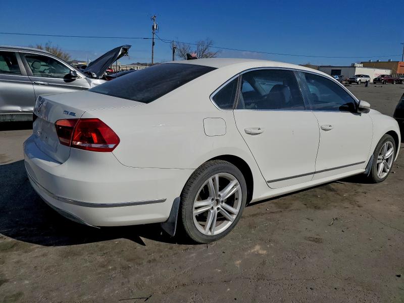 2012 VOLKSWAGEN PASSAT SEL #3304687924
