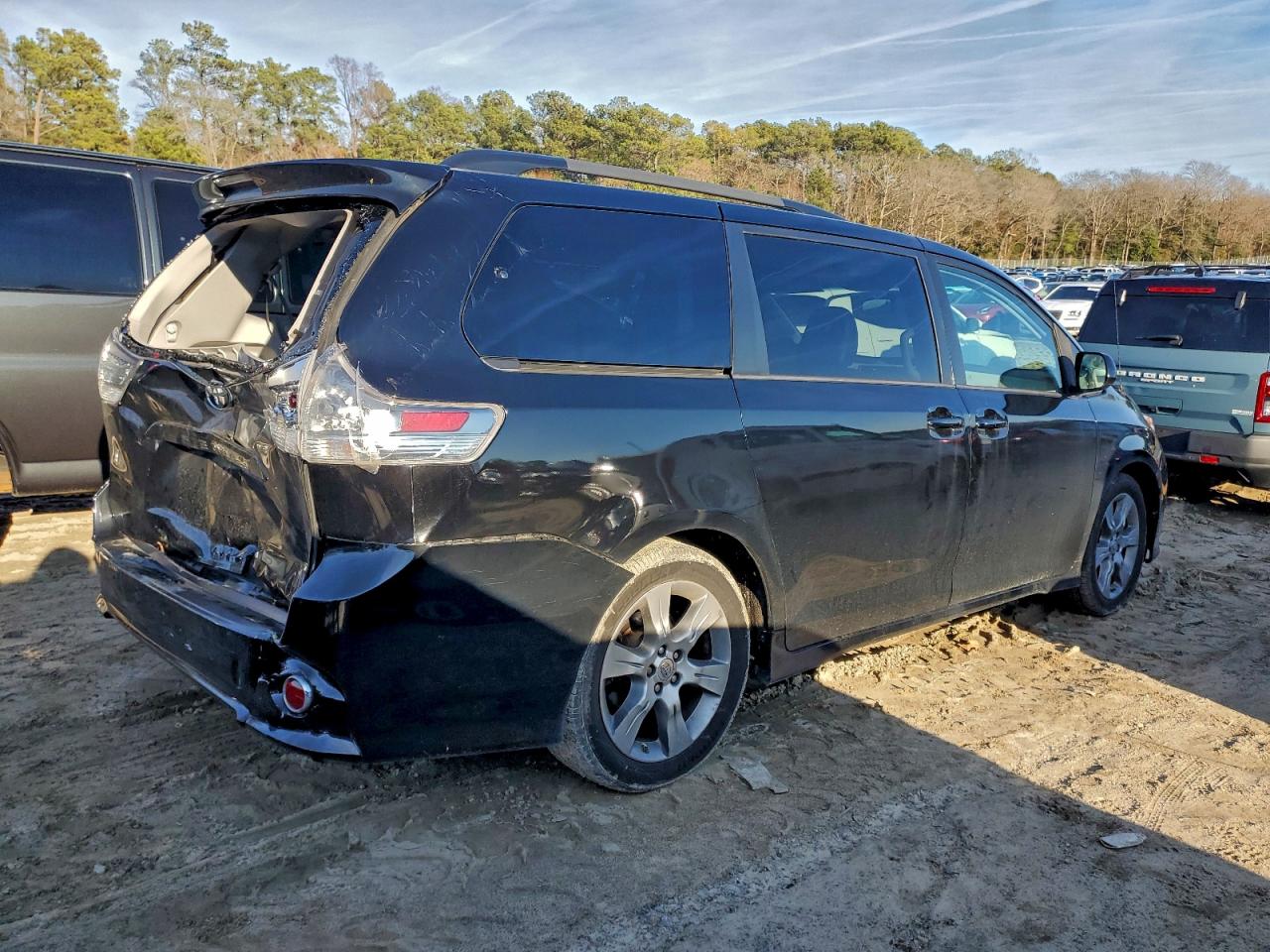 TOYOTA SIENNA SPORT