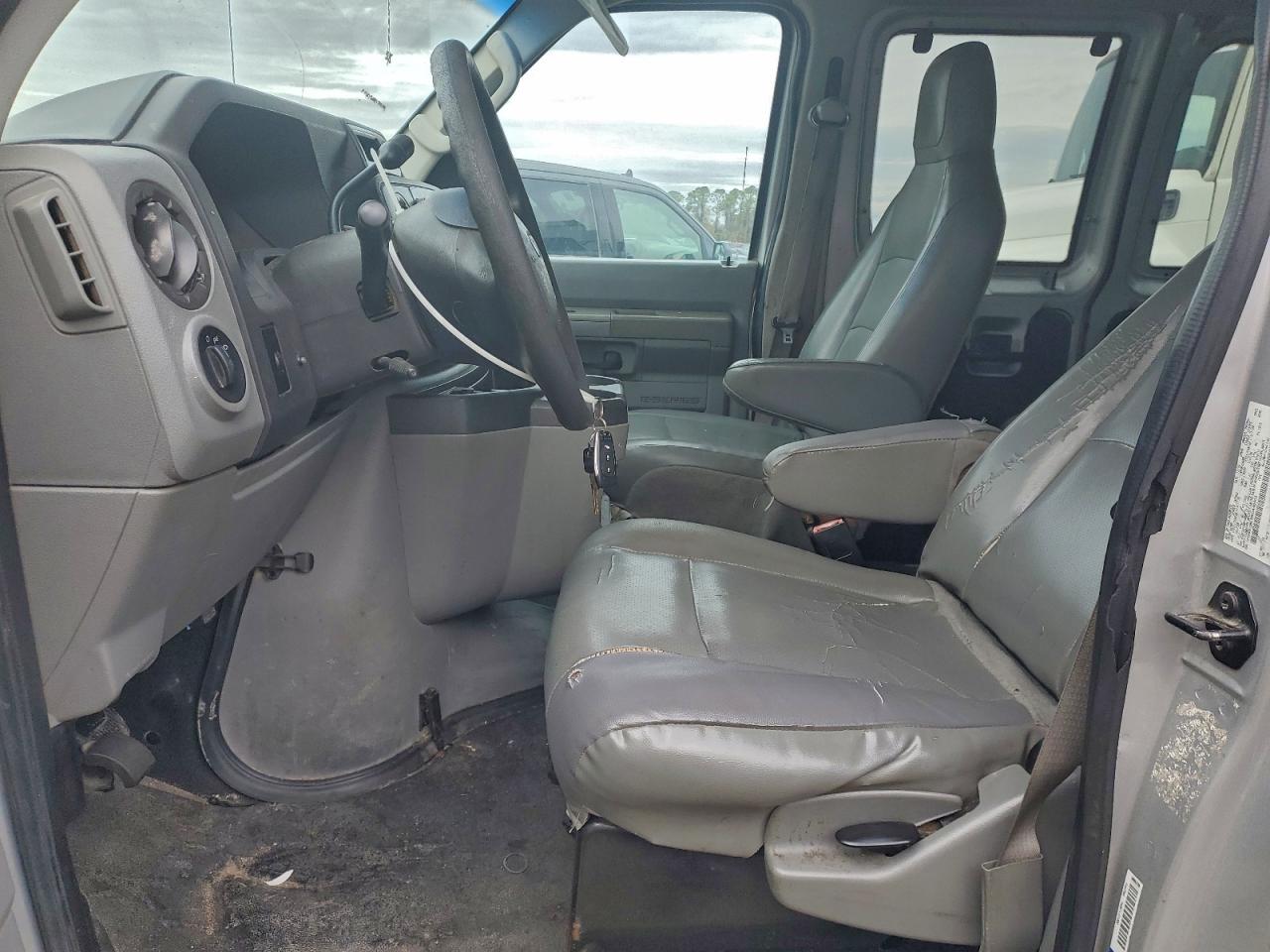 FORD ECONOLINE E350 SUPER DUTY WAGON