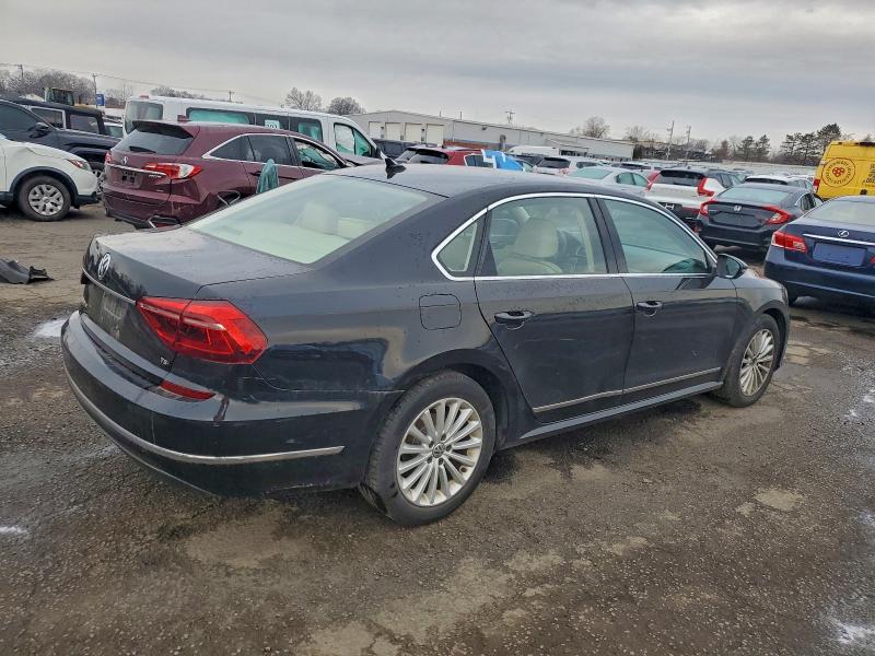 2017 VOLKSWAGEN PASSAT SE #3304515518