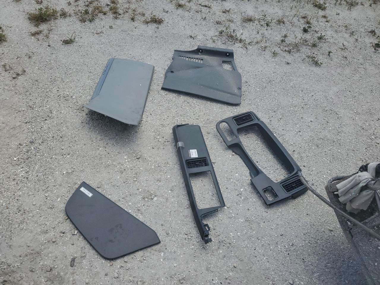 Lot #3302918096 2020 INTERNATIONAL LT625