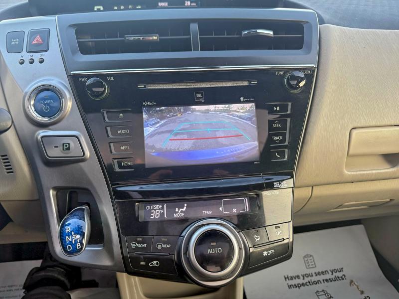 2015 TOYOTA PRIUS V #3317886913