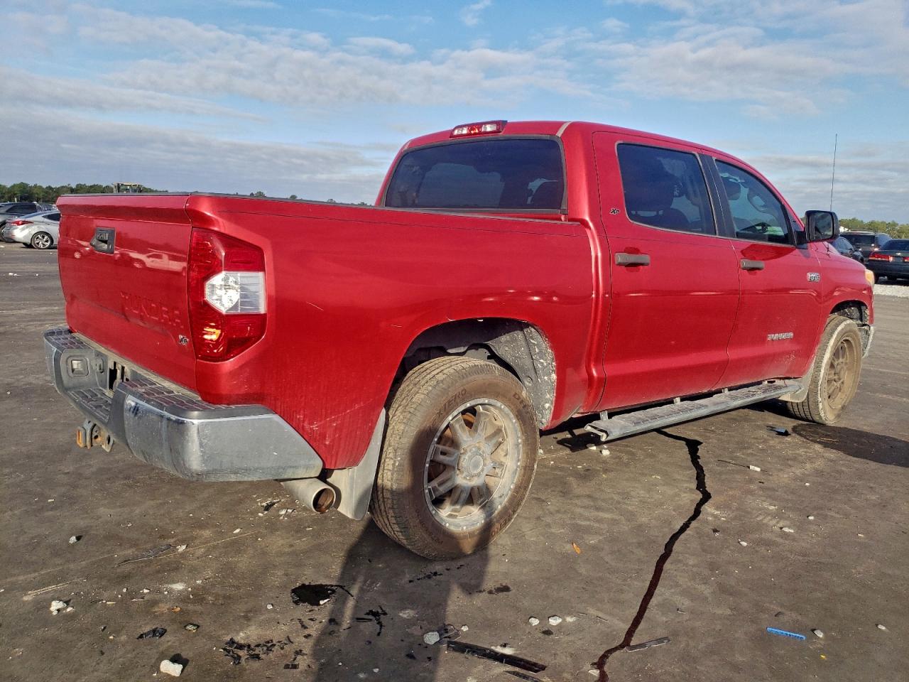 TOYOTA TUNDRA CREWMAX SR5