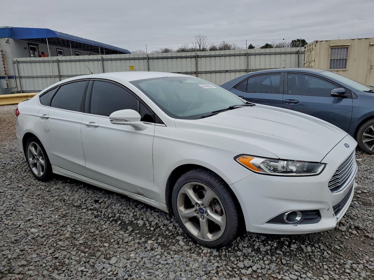 FORD FUSION SE