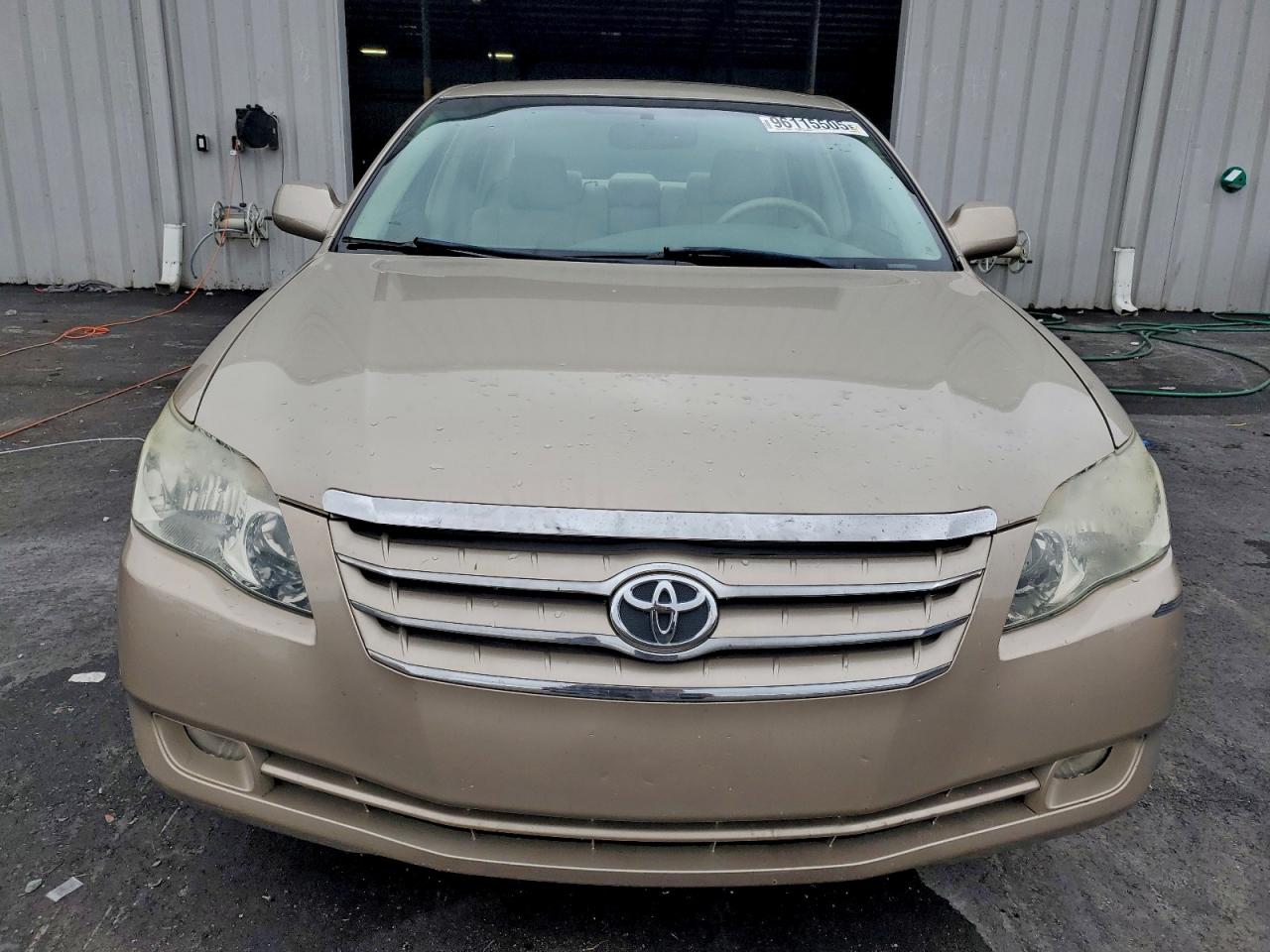 Lot #3311719231 2006 TOYOTA AVALON XL