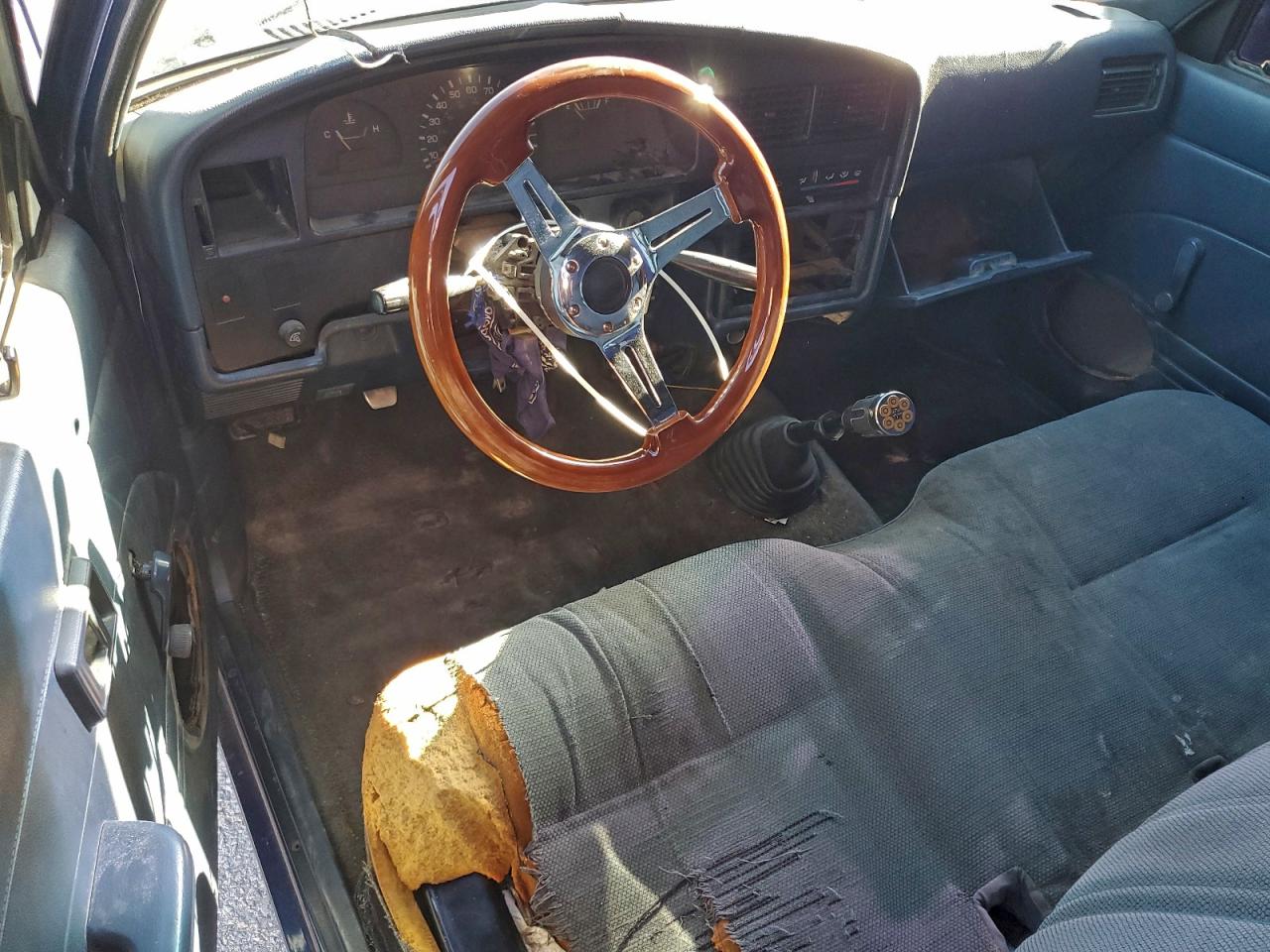 Lot #3316701509 1989 TOYOTA PICKUP 1/2