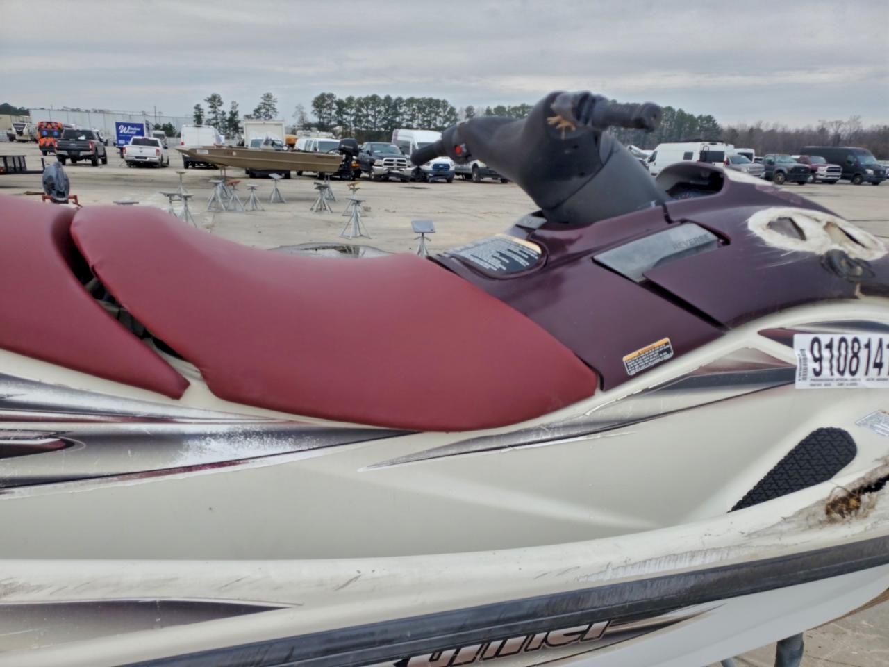 Lot #3315684721 2000 YAMAHA WAVERUNNER