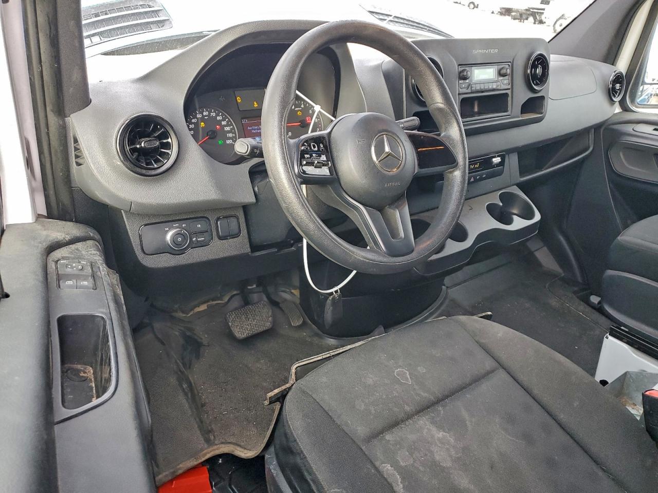 MERCEDES-BENZ SPRINTER 2500