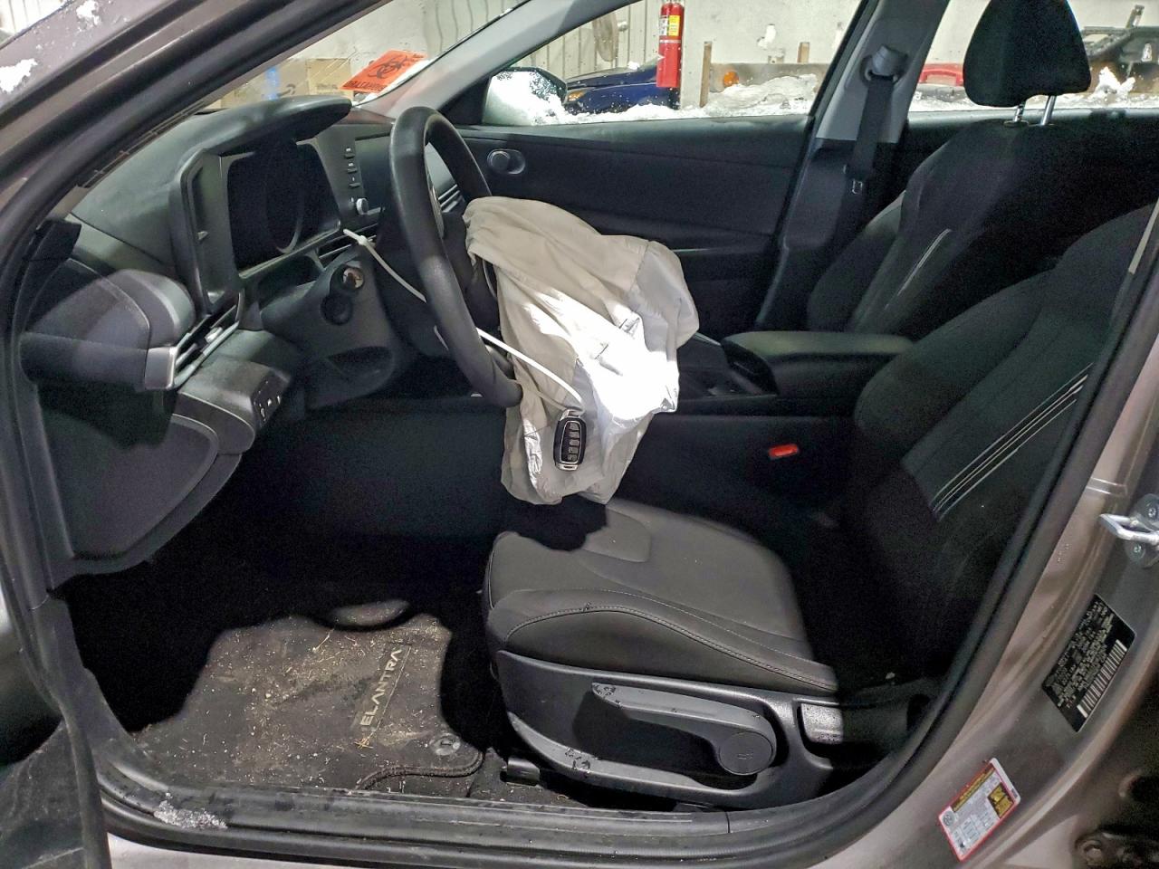 Lot #3302715023 2023 HYUNDAI ELANTRA SE