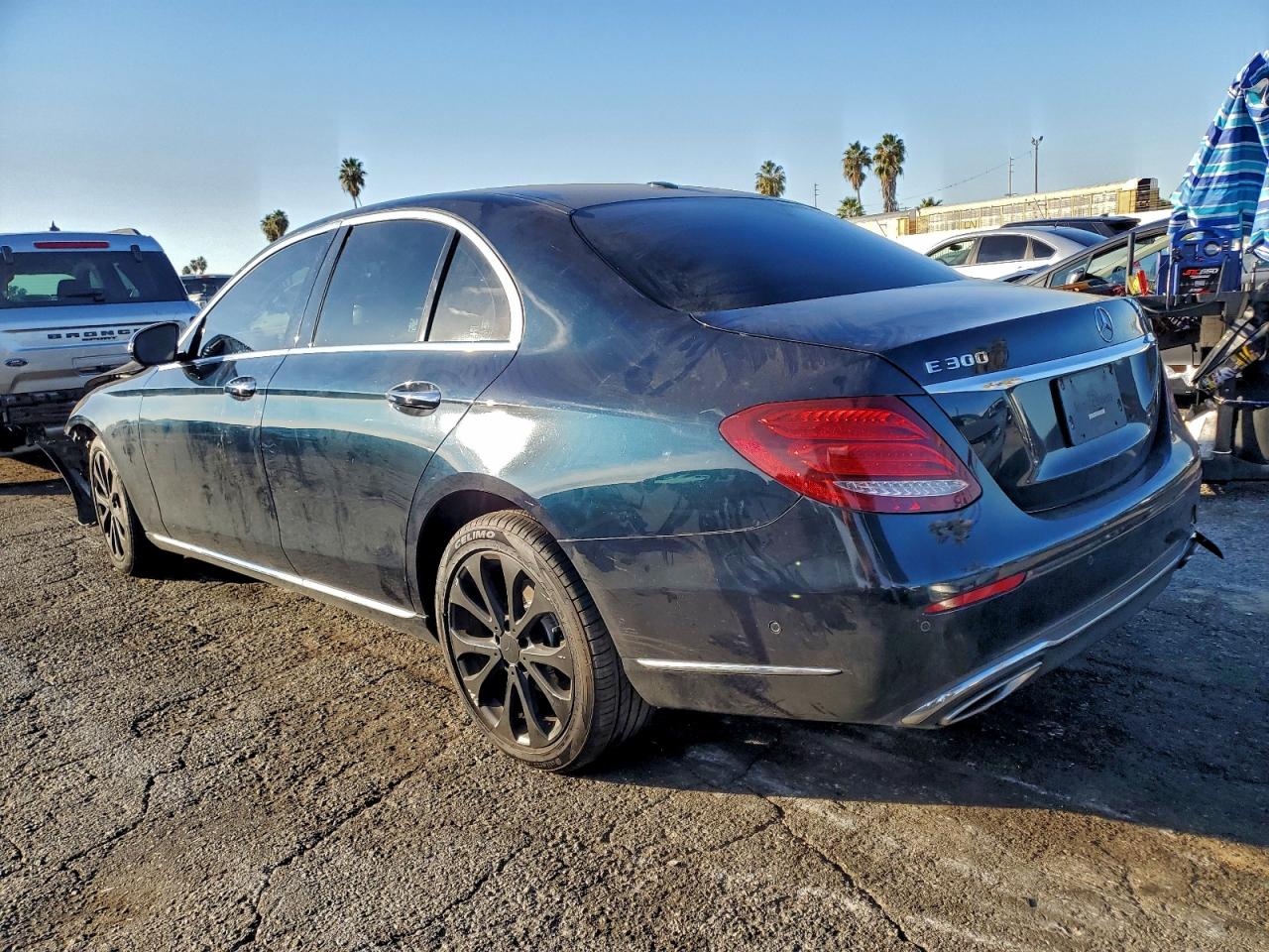 MERCEDES-BENZ E-CLASS 300