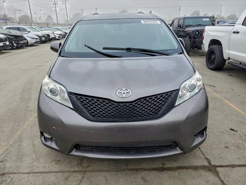 2015 TOYOTA SIENNA XLE #3315712361