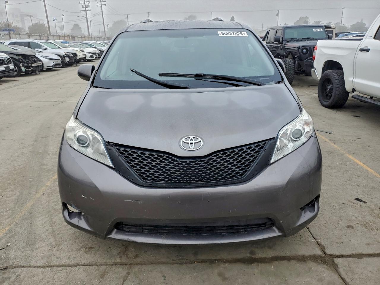 Lot #3315712361 2015 TOYOTA SIENNA XLE