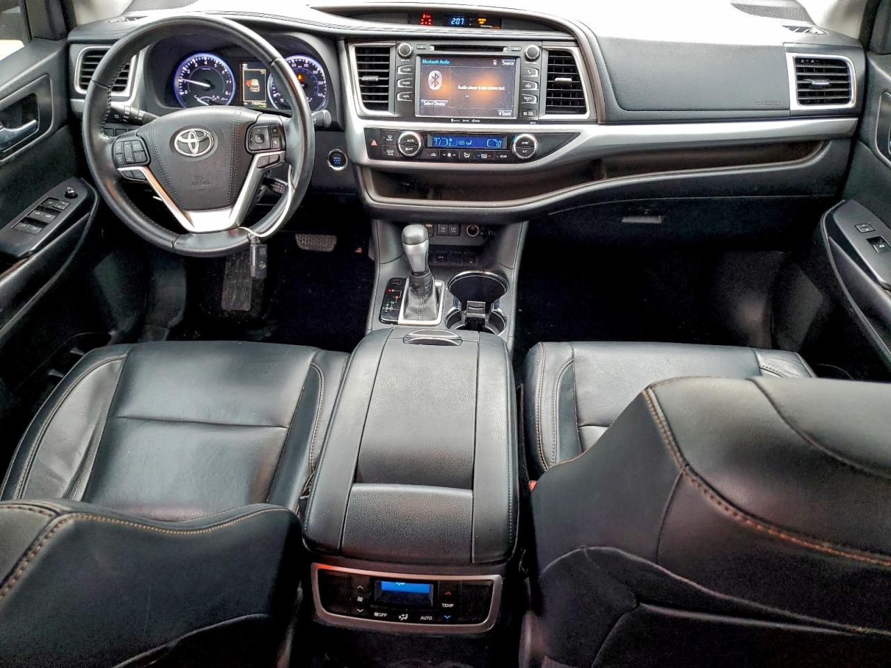TOYOTA HIGHLANDER SE