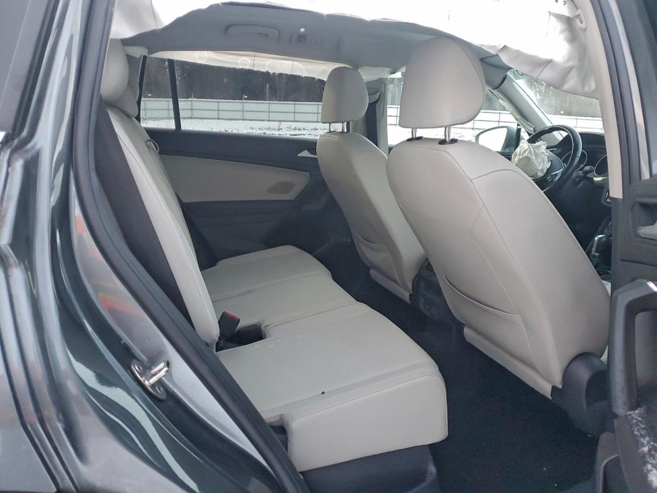 Lot #3318879922 2019 VOLKSWAGEN TIGUAN SE