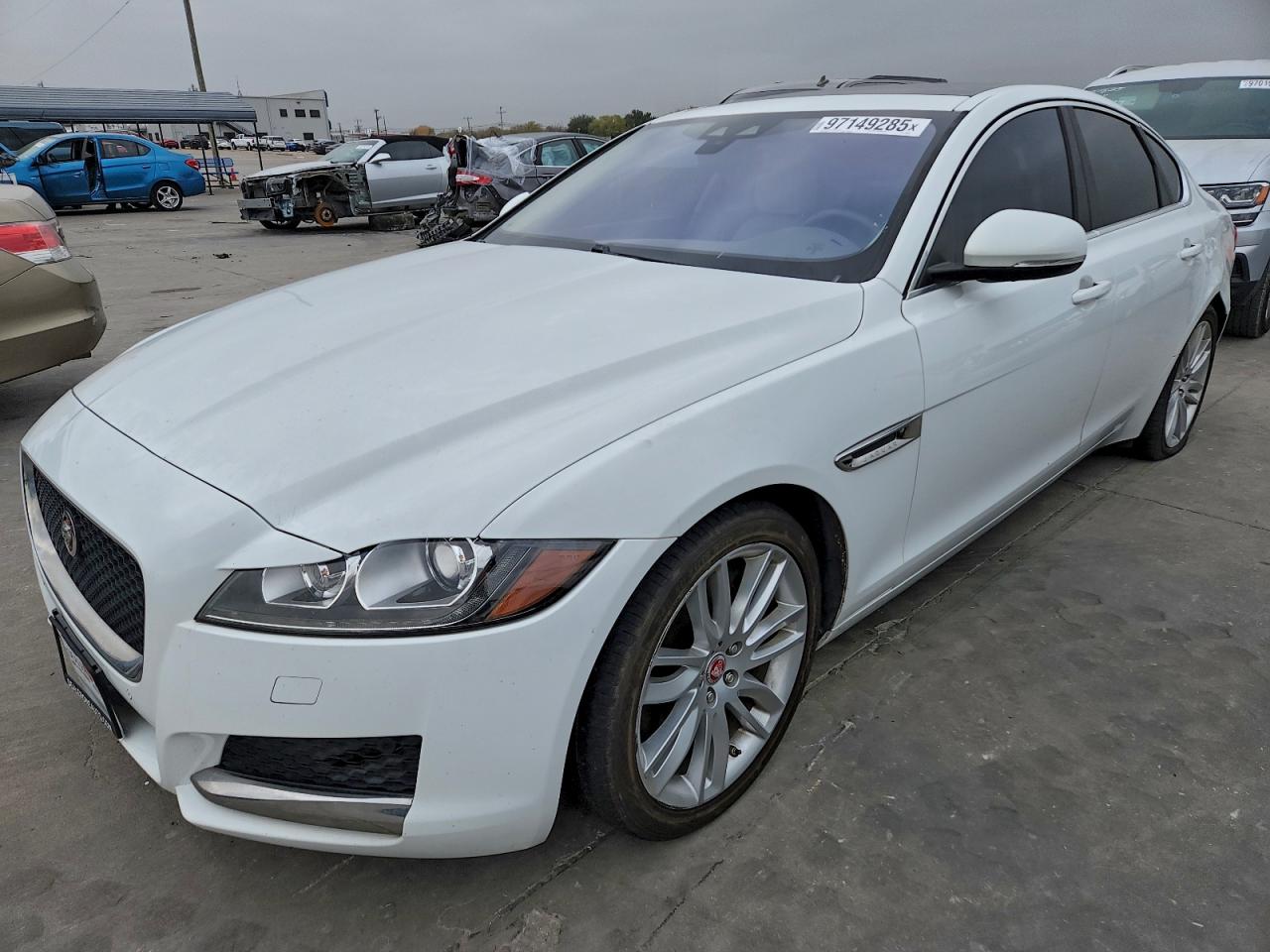 Lot #3315875096 2016 JAGUAR XF PRESTIG