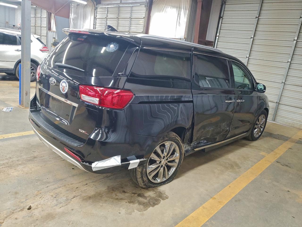 KIA SEDONA SXL