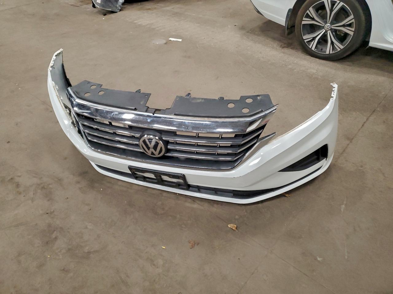 VOLKSWAGEN PASSAT SE