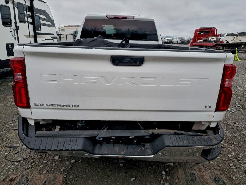 2025 CHEVROLET SILVERADO #3303639930