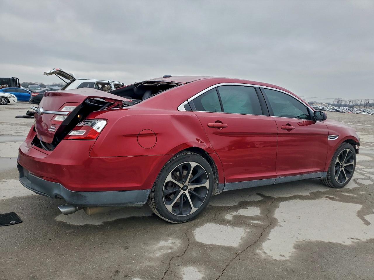 Lot #3316081222 2015 FORD TAURUS SEL