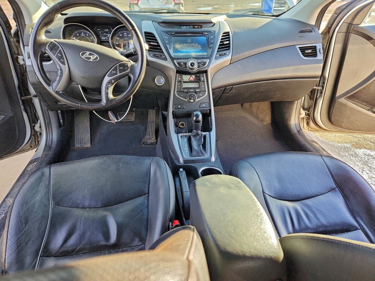 Lot #3311461347 2014 HYUNDAI ELANTRA SE