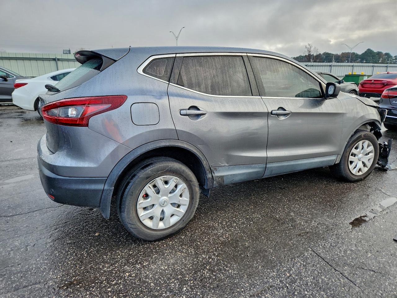 NISSAN ROGUE SPORT S