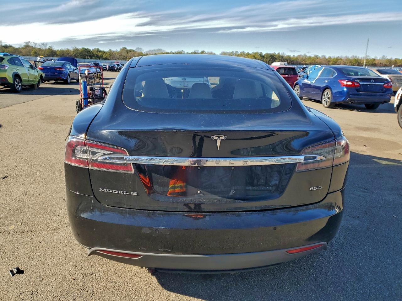 TESLA MODEL S