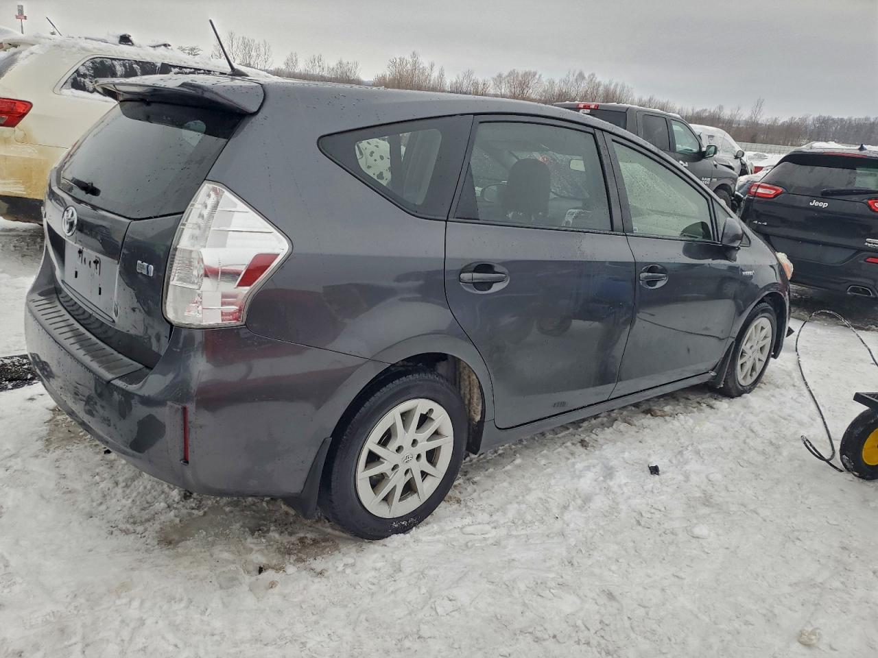 TOYOTA PRIUS V