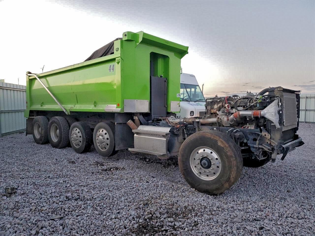 Lot #3302753017 2023 FREIGHTLINER UNKNOWN